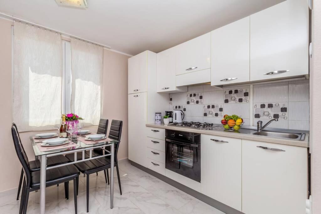 Crystal Apartment Rijeka Bagian luar foto